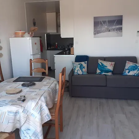 Sainte-cecile A 100m De La *